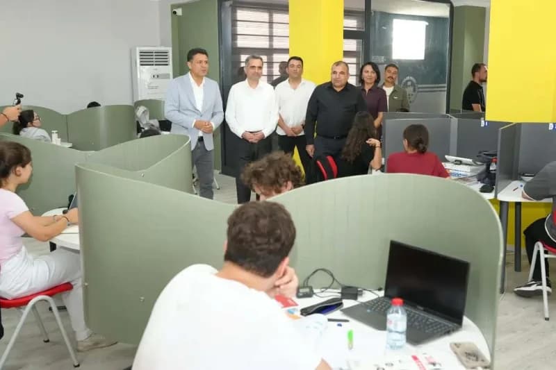 Kozan Kaymakamı Bahattin Alp Arslanköylü, Kozan Belediye Başkanı Mustafa Atlı, İlçe Milli Eğitim Müdürü Özgür Çelik ve K