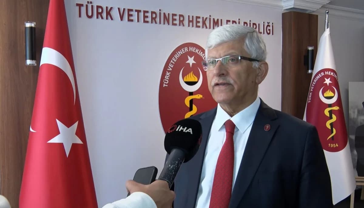 TVHB Başkanı Ali Eroğlu, Dünya Kuduz Günü açıklamasında konuşuyor