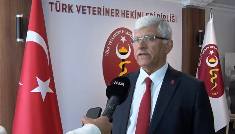 TVHB Başkanı Ali Eroğlu, Dünya Kuduz Günü açıklamasında konuşuyor