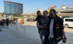 Antalya Serik'te üzerine çöp poşeti geçirip otomobil ve garajı kundaklayan şüphelinin yakalanması