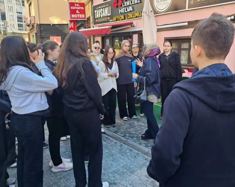 Nafi Güral Fen Lisesi öğrencileri Kütahya’nın tarihi mirasını keşfetti