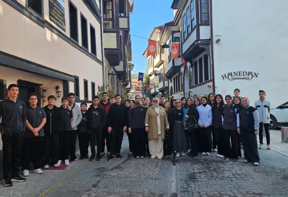 Nafi Güral Fen Lisesi öğrencileri Kütahya’nın tarihi mirasını keşfetti