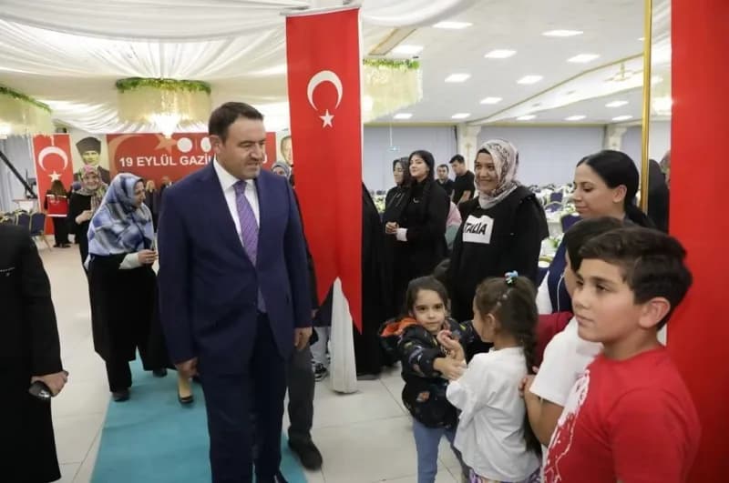 Kütahya’da şehit aileleri ve Gaziler onuruna yemek programı düzenlendi