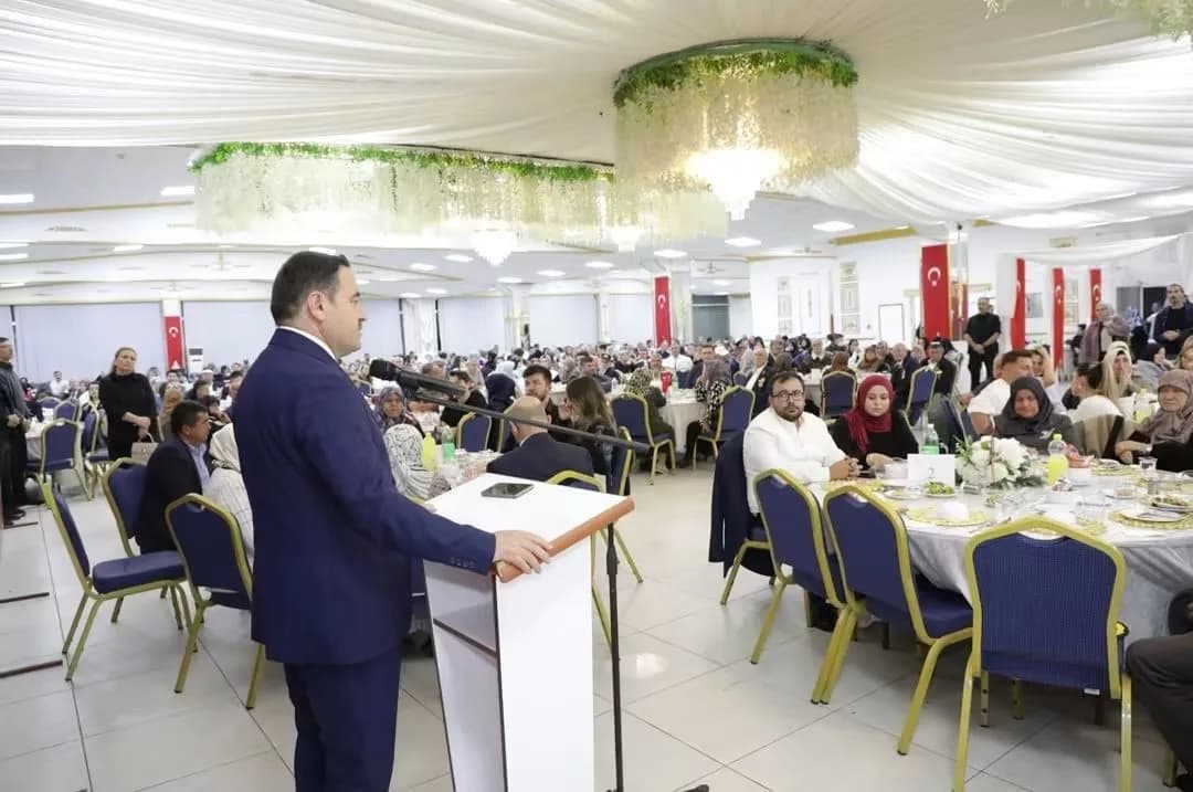 Kütahya’da şehit aileleri ve gaziler onuruna düzenlenen yemek programından bir kare
