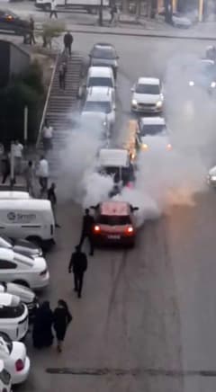 Ankara Keçiören'de lastik yakarak trafiği tehlikeye sokan sürücünün polis tarafından tespit edilmesi