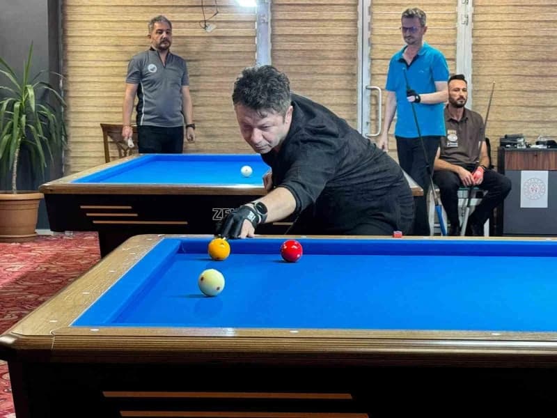 3 Bant Bilardo Longoni Cup Türkiye Şampiyonası, Düzce’nin ev sahipliğinde başarıyla gerçekleştirildi. Türkiye’nin dört b