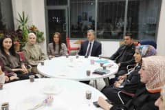Ağrı’da öğretmenlerin katılımıyla Maarif’in Kalbinde Kitap Sohbetleri programının ilk toplantısı Bilim ve Sanat Merkezi’
