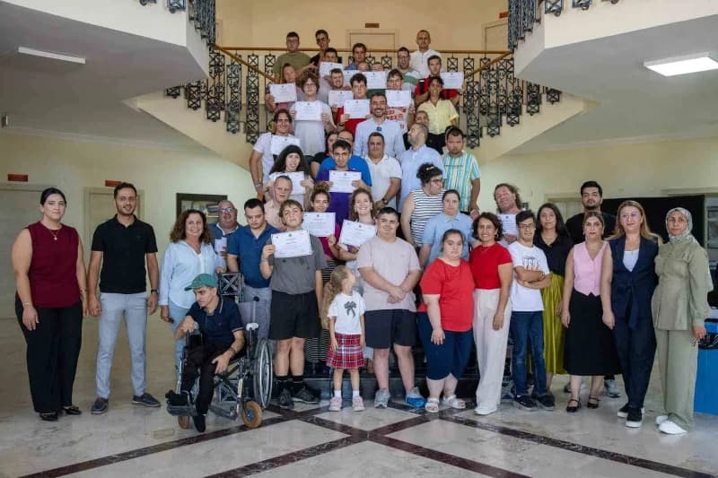 Antalya’nın Manavgat ilçesinde, Erasmus+ projesi kapsamında Macaristan’dan gelen öğrenci ve öğretmenler, Meliha Ercan En