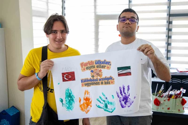 Antalya’nın Manavgat ilçesinde, Erasmus+ projesi kapsamında Macaristan’dan gelen öğrenci ve öğretmenler, Meliha Ercan En