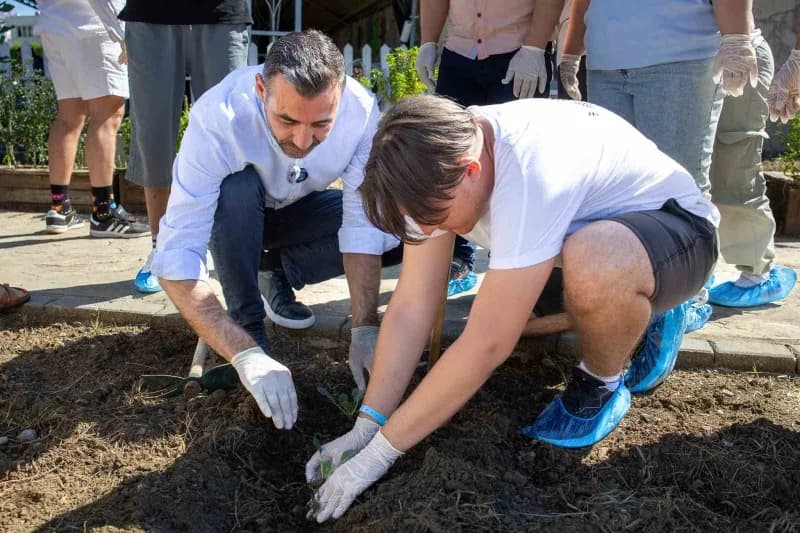 Antalya’nın Manavgat ilçesinde, Erasmus+ projesi kapsamında Macaristan’dan gelen öğrenci ve öğretmenler, Meliha Ercan En