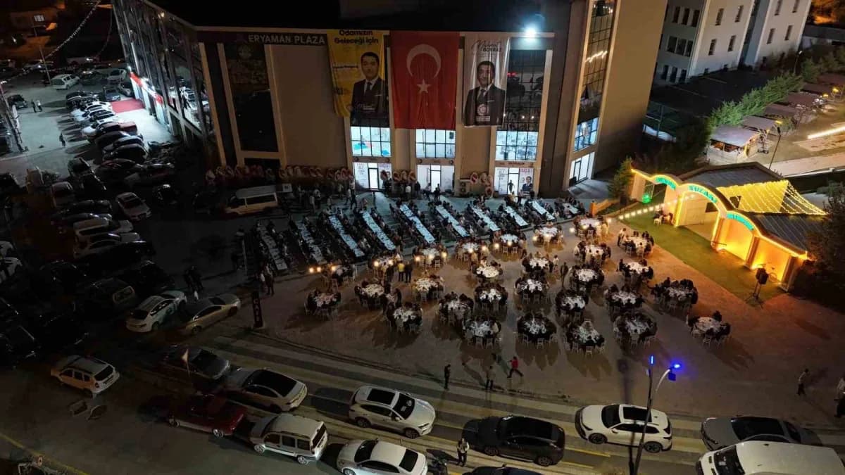 Mahmut Boyraz, Malatya Ticaret ve Sanayi Odası seçimleri öncesinde destekçileriyle bir arada