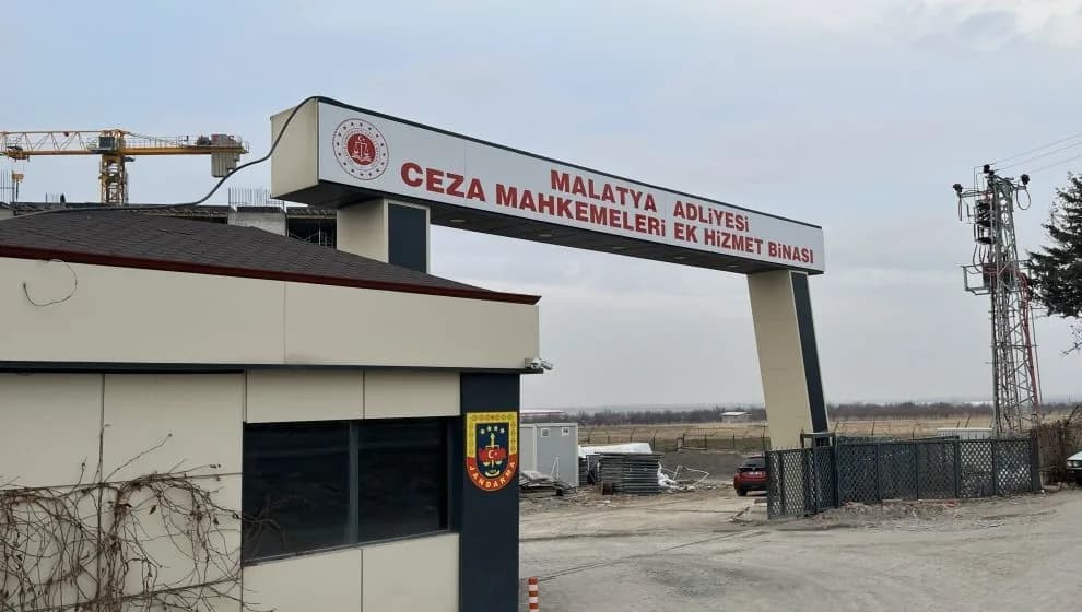 Malatya Bölge Adliye Mahkemesi binası ve mahkeme salonu