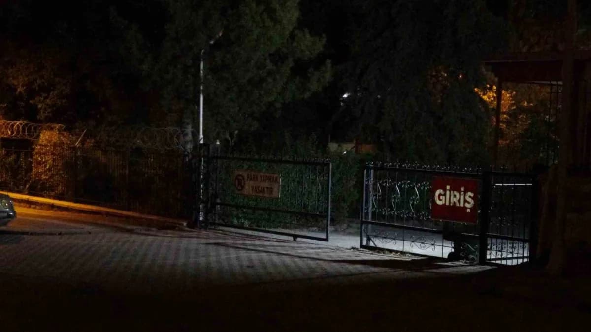 Malatya Doğanyol'da şarjlı hızar motoruyla çalışırken boynundan yaralanan genç hastanede hayatını kaybetti