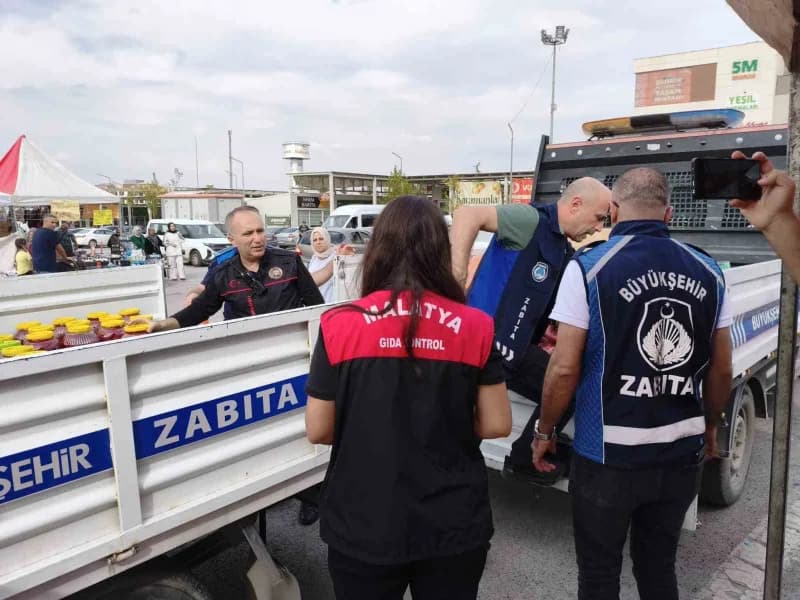 Malatya'da Gıda denetimi: 230 kilo sucuk ve 150 kilo peynir imha edilecek