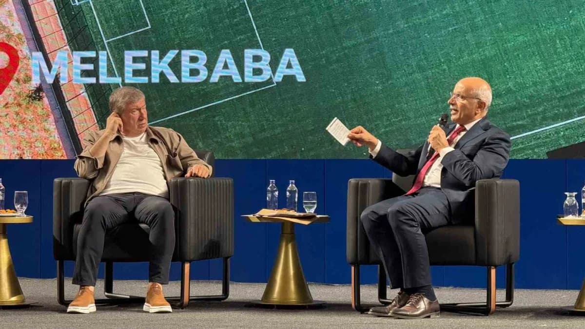 Programda Malatya Büyükşehir Belediye Başkanı Sami Er (Sağda), konuşma yaptı.