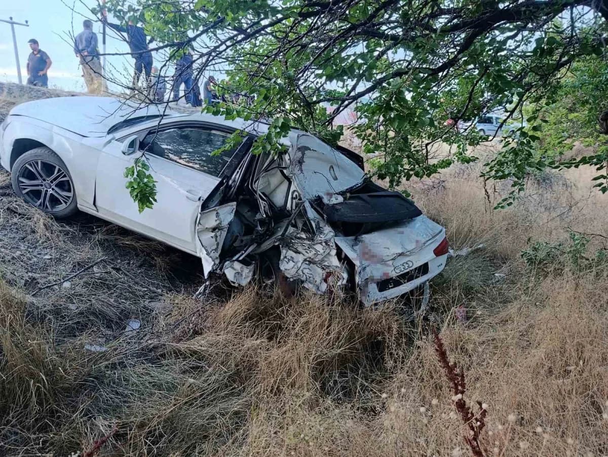 Malatya’da tır ile otomobil çarpıştı: 5 yaralı