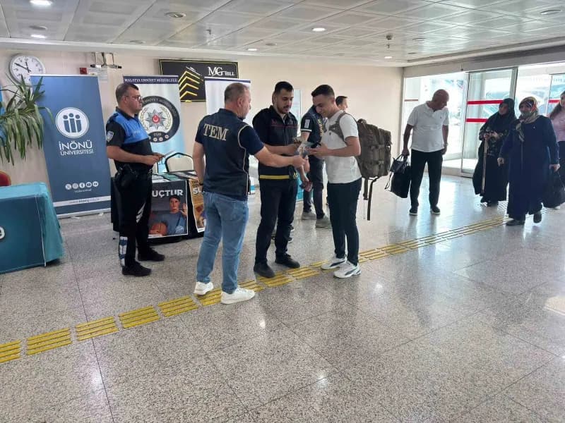 Malatya’da üniversite öğrencileri ve velilere bilgilendirme