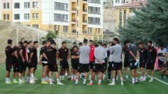 Malatya Yeşilyurt Spor futbolcuları sahada mücadele ederken