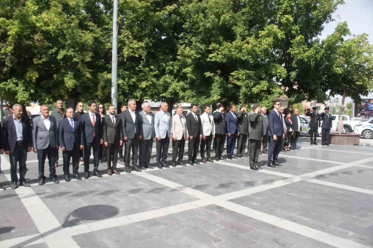 Muş’un Malazgirt ilçesinde 19 Eylül Gaziler Günü, düzenlenen törenle kutlandı.