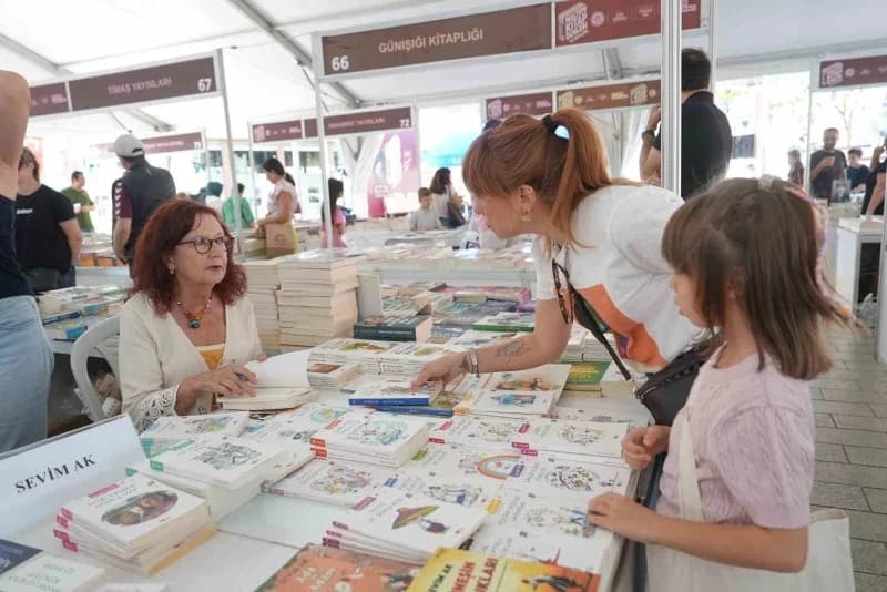Maltepe Belediyesi tarafından bu yıl hayatını kaybeden şair Ahmet Telli’ye anısına düzenlenen "2. Maltepe Kitap Günleri"