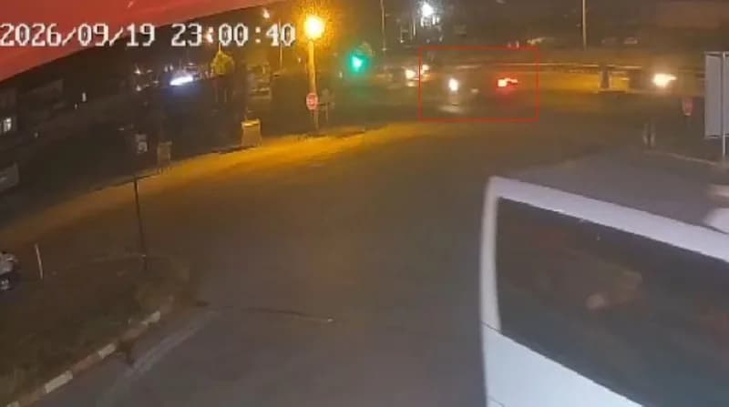 Kaza anı güvenlik kamerasına yansıdı.