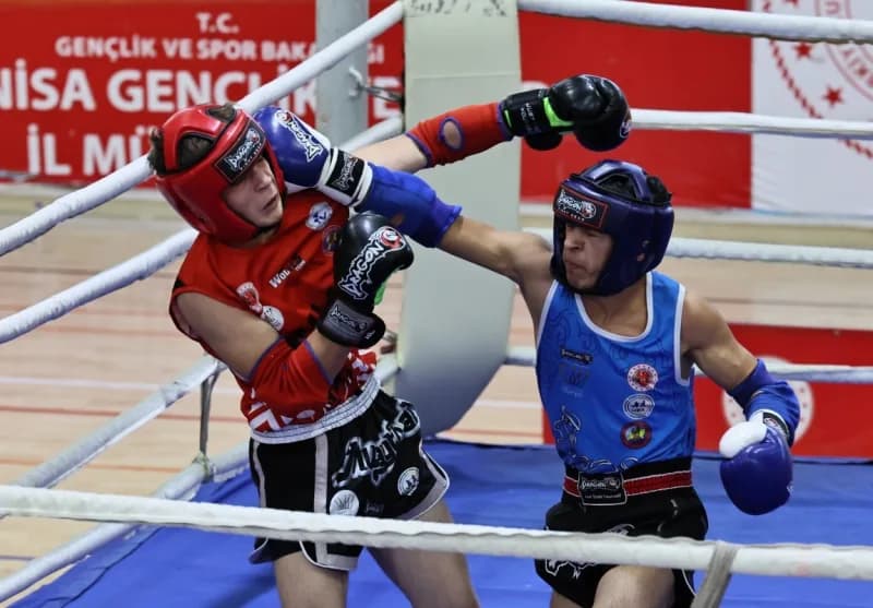 Manisa’da bu yıl 17’ncisi düzenlenen İller Arası Muaythai Zafer Kupası, 14 ilden 386 sporcunun katılımıyla gerçekleştiri