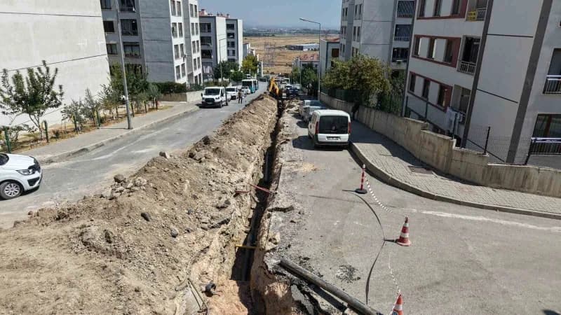 Manisa Akgedik TOKİ bölgesinde MASKİ tarafından yenilenen su altyapısı çalışmaları