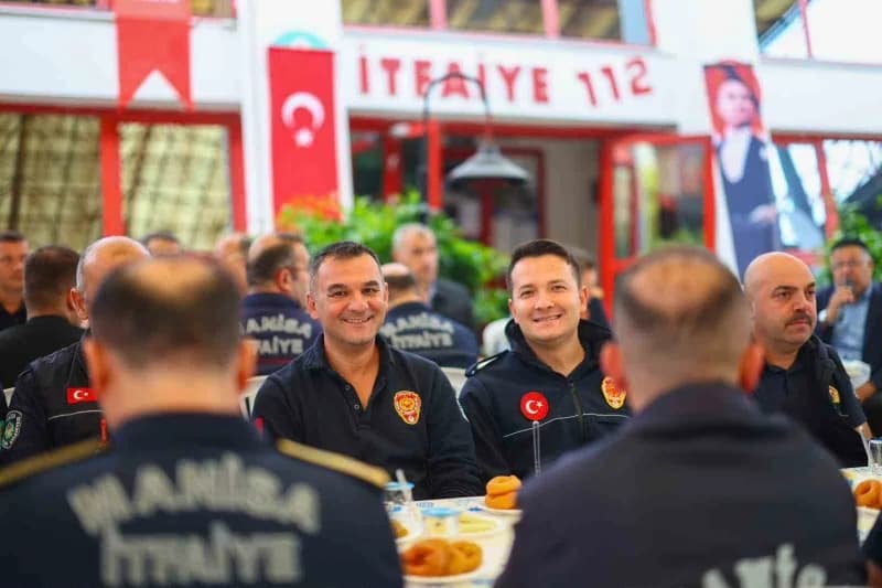 Manisa Büyükşehir Belediye Başkanı Besim Dutlulu, 25 Eylül-1 Ekim İtfaiye Haftası dolayısıyla İtfaiye Dairesi Başkanlığı