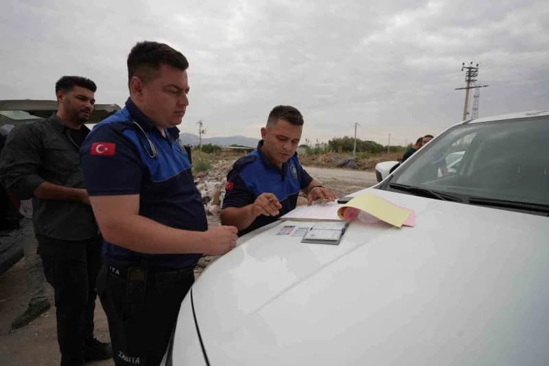 Manisa Büyükşehir Belediyesi, çevre kirliliğine neden olan kaçak hafriyat ve moloz dökümlerine karşı denetimlerini sıkla