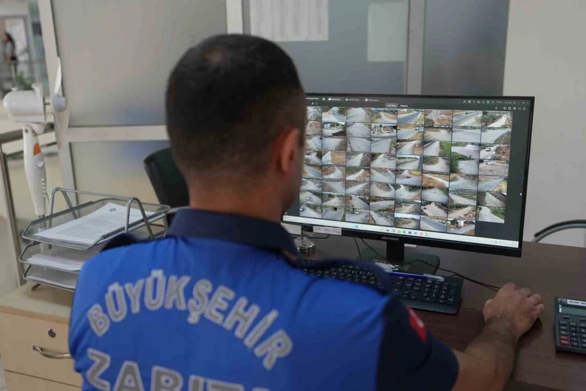 Kent genelindeki güvenlik kameraları ve dronlarla yapılan denetimlerde kaçak döküm yapan kişi ve firmalar anbean takip e