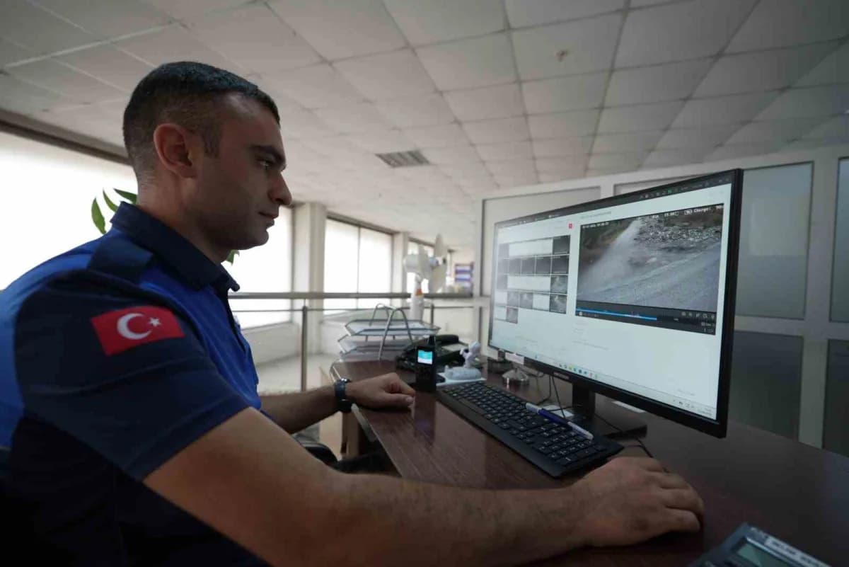 Manisa’da kaçak hafriyat ve moloz dökümüne karşı güvenlik kameraları ve dronlarla yapılan denetimler