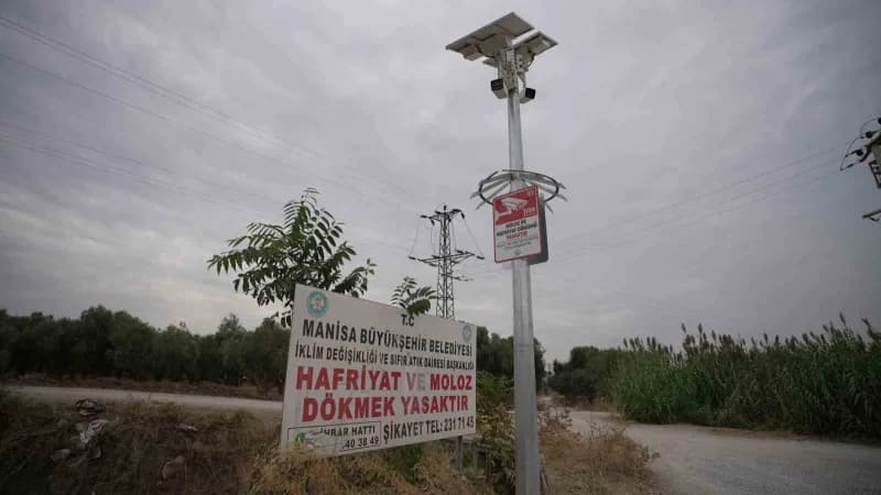 Manisa Büyükşehir Belediyesi, çevre kirliliğine neden olan kaçak hafriyat ve moloz dökümlerine karşı denetimlerini sıkla