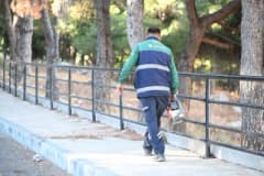 Manisa Spil Dağı eteklerinde belediye ekiplerinin gerçekleştirdiği temizlik çalışması görüntüsü