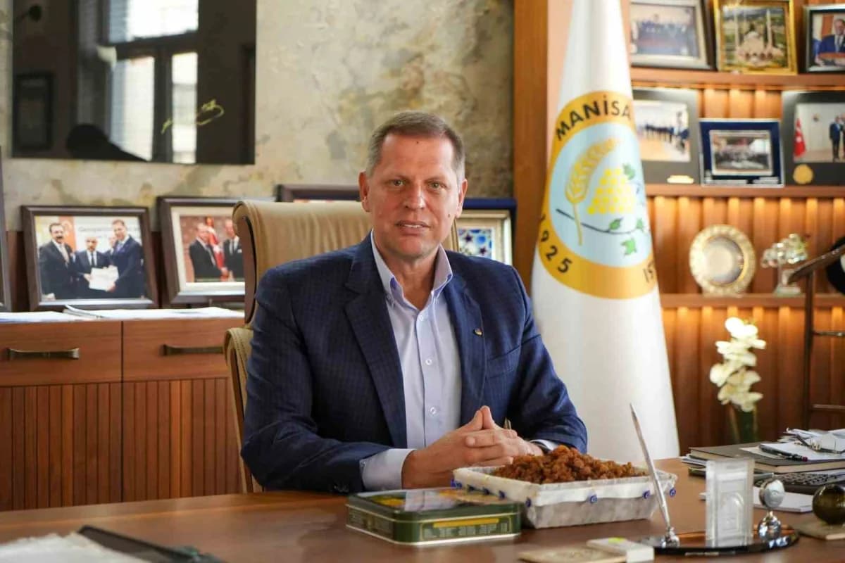 Manisa Ticaret Borsası Başkanı Sadık Özkasap seçim öncesi değerlendirmelerde bulunuyor