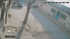 Manisa Turgutlu'da mesleki ve teknik lisenin önünde silahla ateş eden saldırganın kaçış anları güvenlik kamerasında