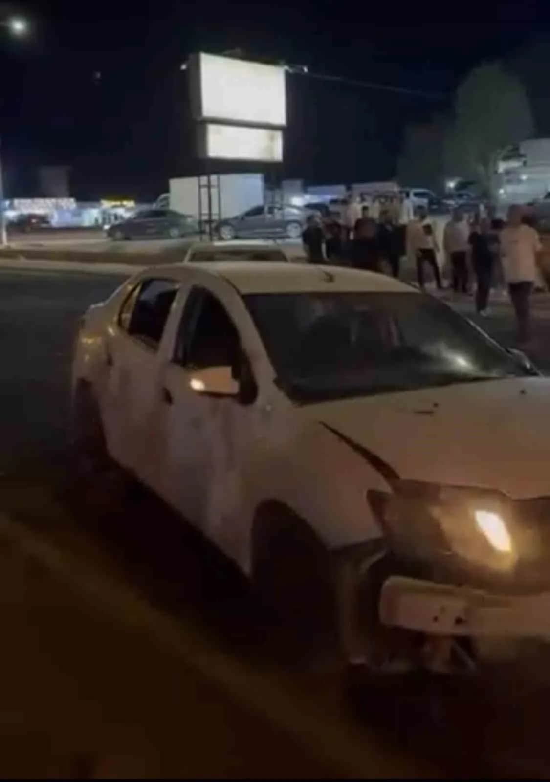Mardin'in Nusaybin ilçesinde iki otomobilin çarpışması sonucu 3 kişi yaralandı.