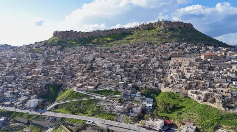 Mardin Valiliği ve Mardin Büyükşehir Belediyesi iş birliğinde yürütülen proje ile kamu kurum ve kuruluşlarına başvuran İ