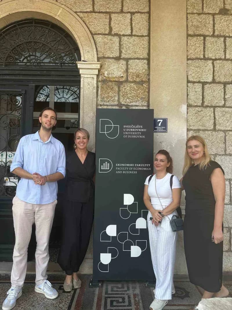 Avrupa Yeşil Öncüsü 2026 finalistleri arasında yer alan Marmaris, Hırvatistan’ın Dubrovnik kentinde düzenlenen Akıllı Tu