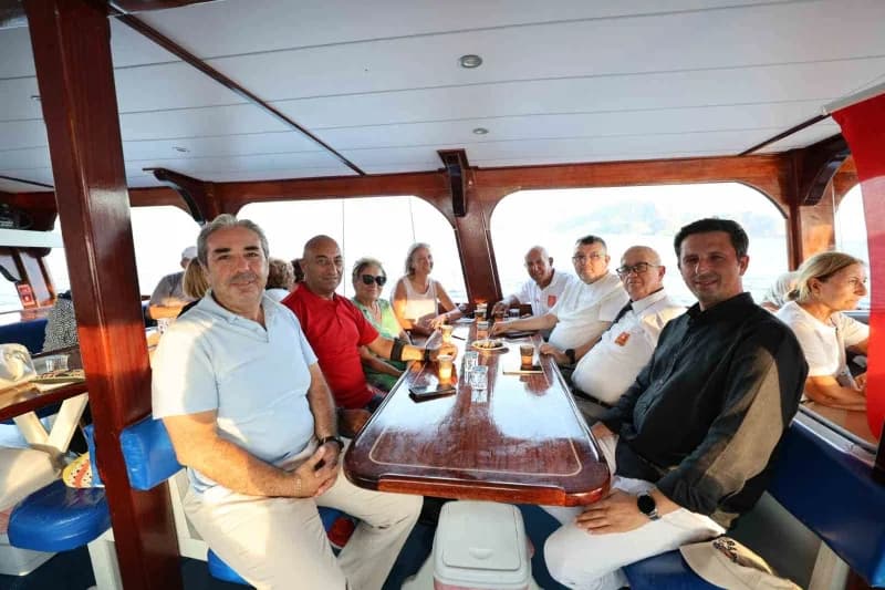 Marmaris’te gazilere tekne turu