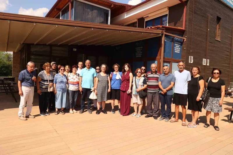 Antalya Büyükşehir Belediyesi bünyesinde Alzheimer hastaları ve yakınlarına hizmet veren Mavi Ev'de, "Dünya Alzheimer Ay