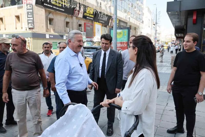 Melikgazi Belediyesi, şehrin merkezini güzelleştiren çalışmalarına hız kesmeden devam ediyor.