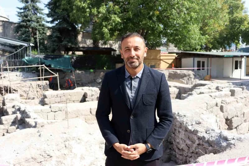 Kazı hakkında bilgiler veren Kayseri Büyükşehir Belediyesi Turizm Şube Müdürü Fehmi Gündüz, "Sur İçi Kentsel Dönüşüm Pro