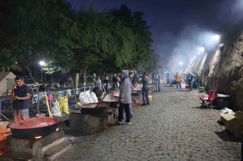 Melikgazi Belediye Başkanı Doç. Dr. Mustafa Palancıoğlu, Melikgazi Belediyesi Salça Günleri kapsamında Mimarsinan Mahall