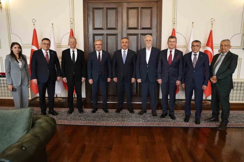 Memet Aslan, Trakya Bölge Toplantısı’nda konuşma yaparken