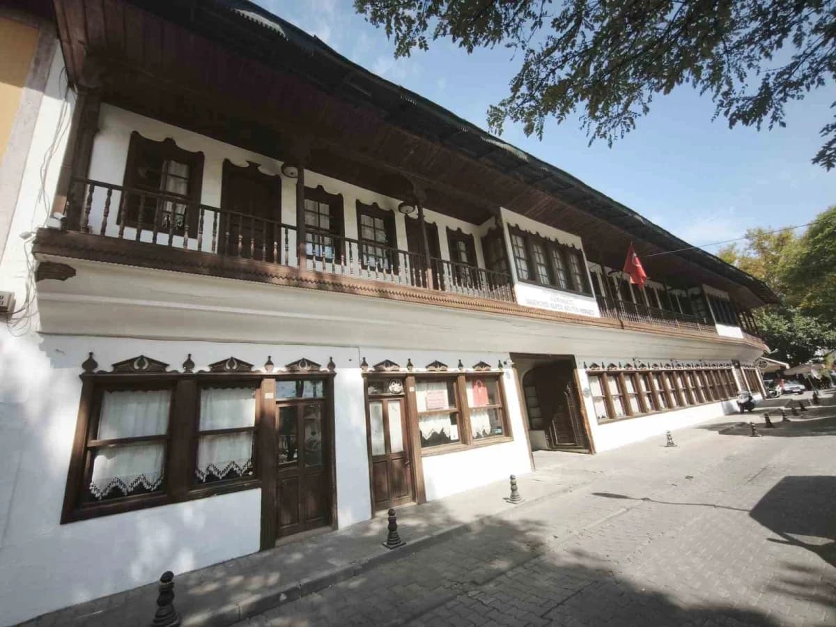 Muğla Menteşe’de Konakaltı Kültür Merkezi ve çevresindeki tarihi taşınmazlar