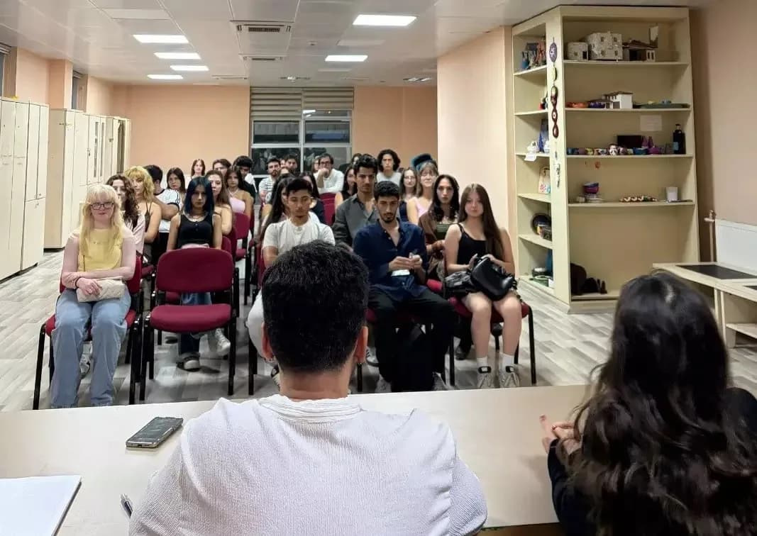 Menteşe’de gençler tiyatro eğitimleriyle sahneye hazırlanıyor