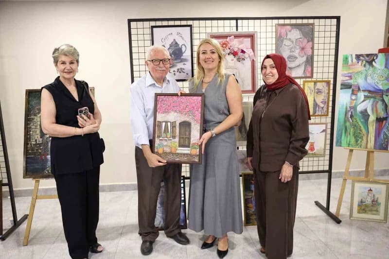 Merkezefendi Belediyesi Alzheimer Yaşam Merkezi’nde hizmet alan kıymetli büyüklerin sahne aldığı "Eve Gidelim" tiyatro o