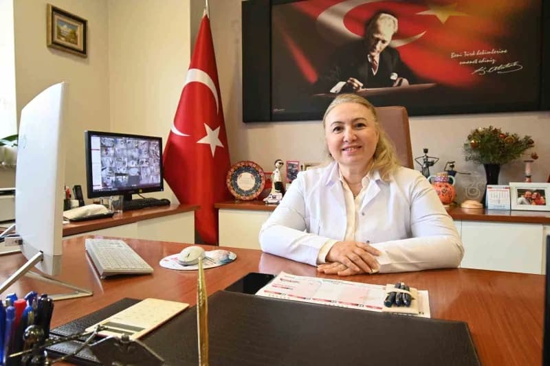 Manisa Merkez Efendi Devlet Hastanesi Başhekimi Uzman Dr. Fatma Neslim Yağlı, hastanede ayaktan ve yataklı Sağlık hizmet