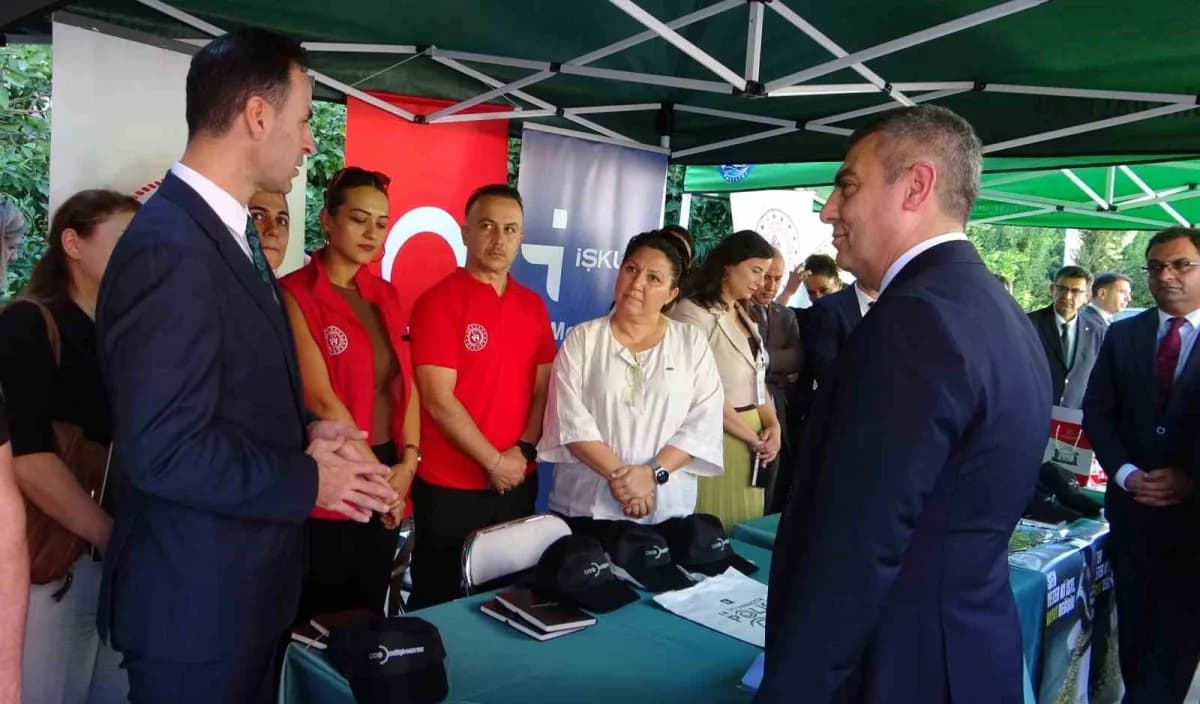 Mersin'de bağımlılıkla mücadele kapsamında 15 paydaş kurumun yer aldığı 'değişim Noktası Projesi' hayata geçirildi.