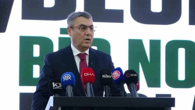 Mersin Valisi Atilla Toros, "Yeter ki bize el uzatsınlar, o eli biz tutacağız" dedi.